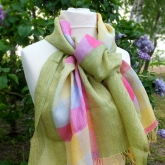 Szal lniany Nr 016 krata r�owa i jasna ziele�