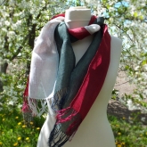 Szal lniany Nr 021 malina ecru ziele�