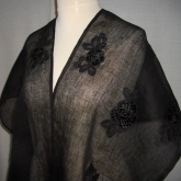 Szal lniany czarny z aplikacjami