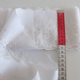Haft Nr 012 bia�y na poliestrze odcinek 3.35 mb