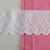 Haft Nr 011 bia�y na bawe�nie