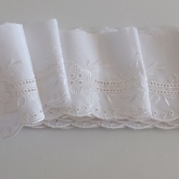Haft Nr 012 bia�y na poliestrze odcinek 3.35 mb