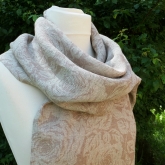 Szal lniany szary z nadrukiem w r�e 44x204