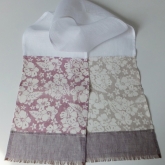 Szal lniany Nr 002 bia�o-pastelowo kwiatowy