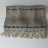 Szalik lniany Nr 004 szary z haftem INDYGO