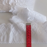Haft Nr 011 bia�y na bawe�nie